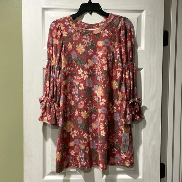 Cute Girl’s Dress - Picture 1 of 10